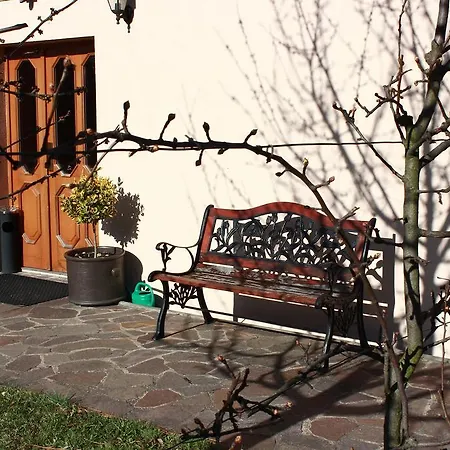 U Vlku Maison d'hôtes Valtice